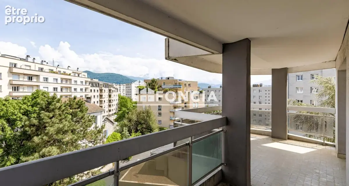 T4 - 95m2 - terrasse - au calme - photo 7
