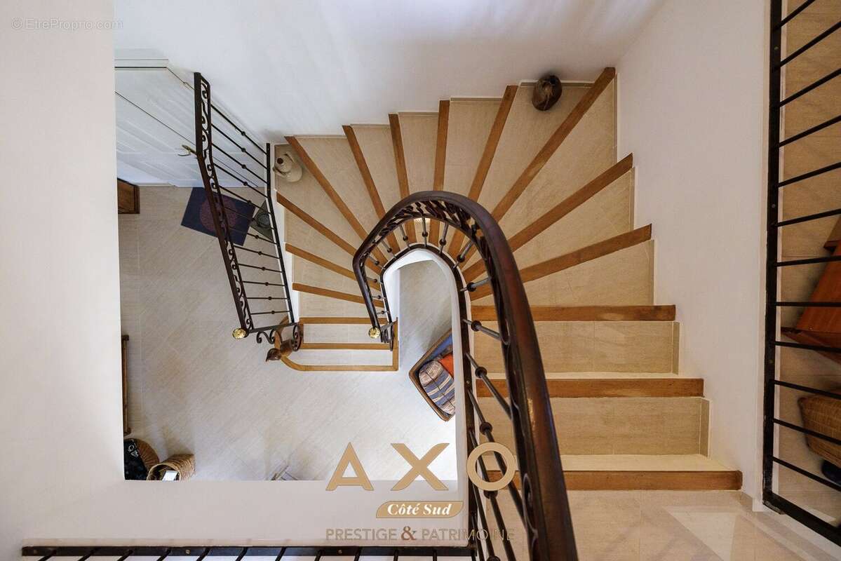 Maison à SAINT-CANNAT