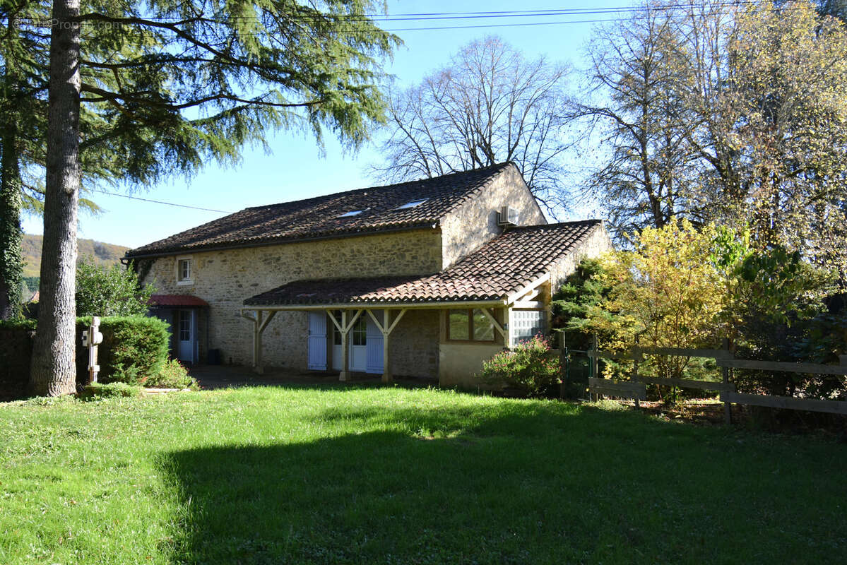 Maison à PUY-L&#039;EVEQUE