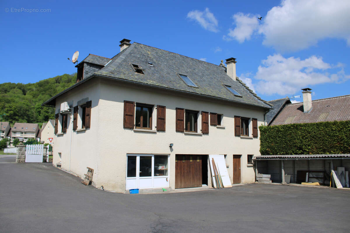 Maison à RIOM-ES-MONTAGNES
