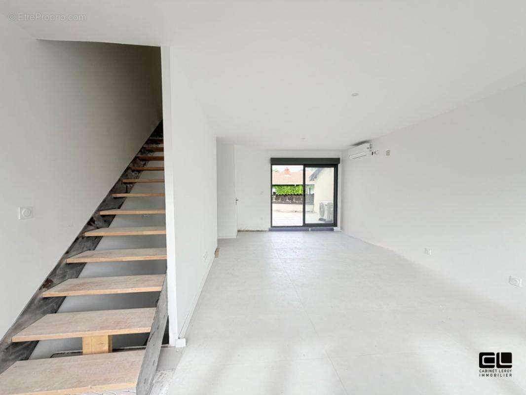 Maison à RILLIEUX-LA-PAPE