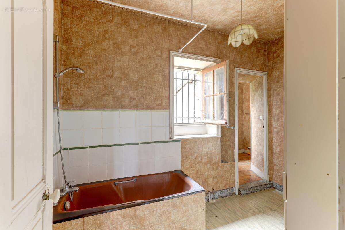 Maison à PONT-DU-CHATEAU