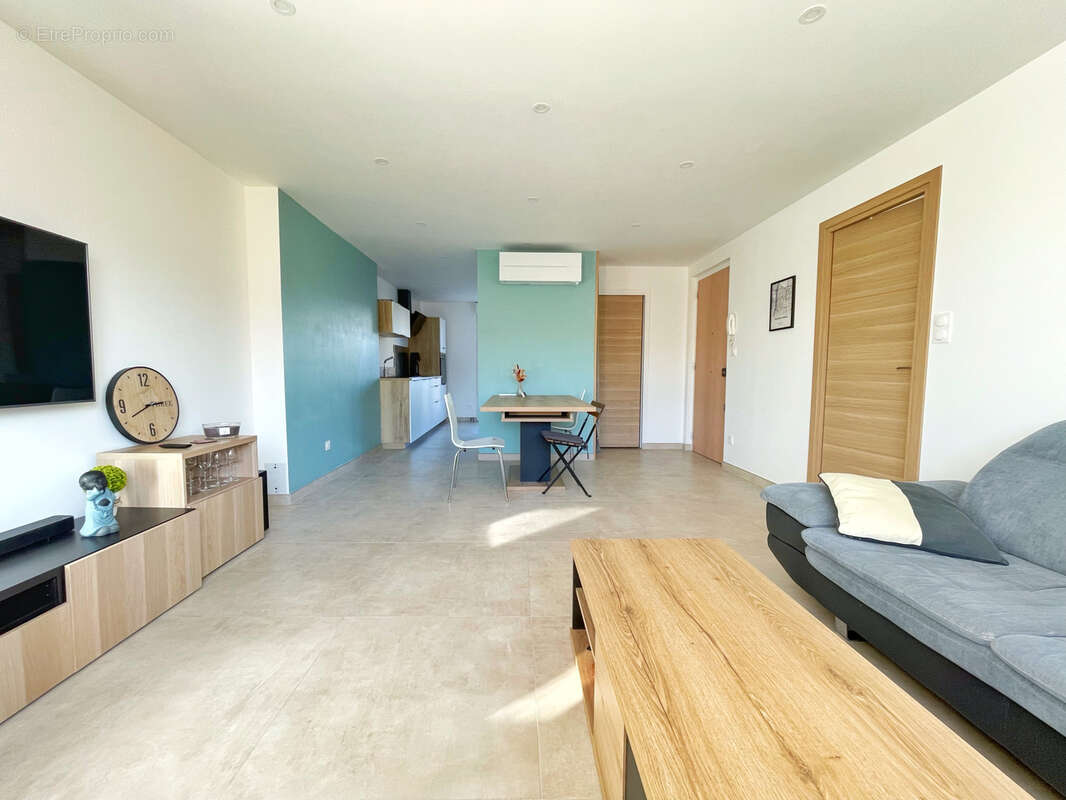 Appartement à PIERRE-BENITE