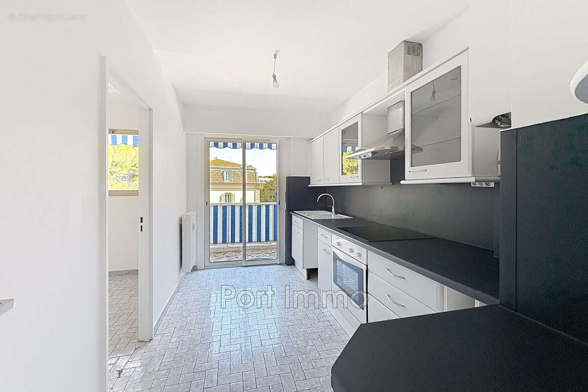 Appartement 94 m² à Cagnes-Sur-Mer  - photo 5