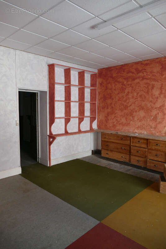 Maison à rénover avec local commercial et logement indépendants (Maurs, 15) - photo 13