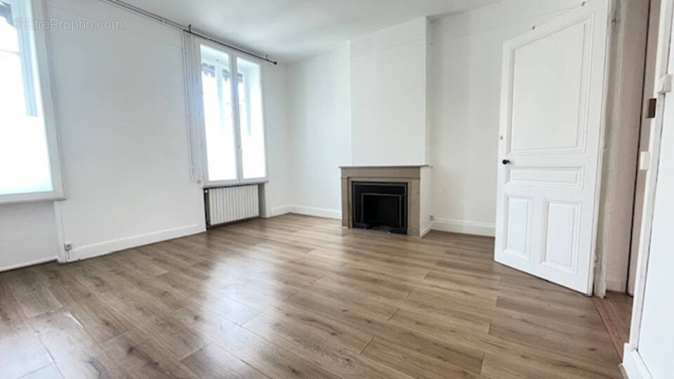 Appartement à SAINTE-COLOMBE