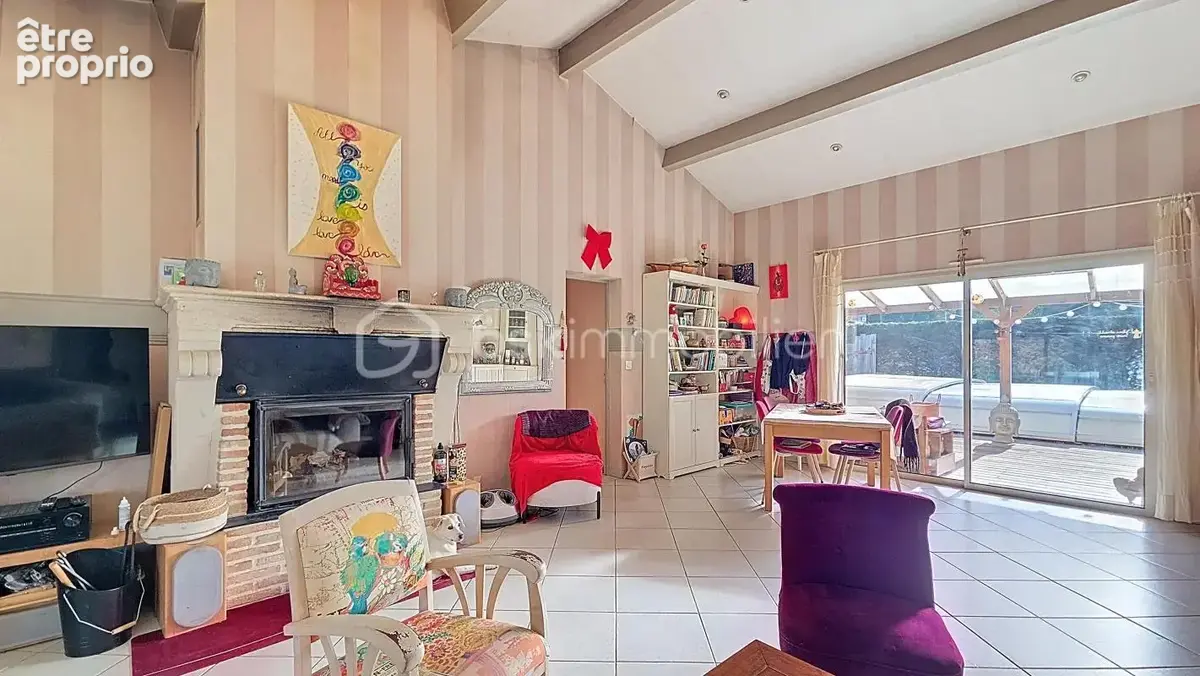 Maison avec appartement indépendant, piscine et garage - photo 6