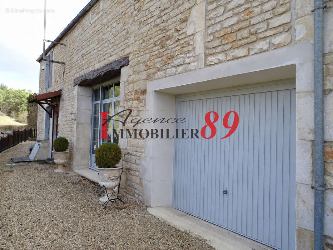 Maison à MONTIGNY-SUR-AUBE