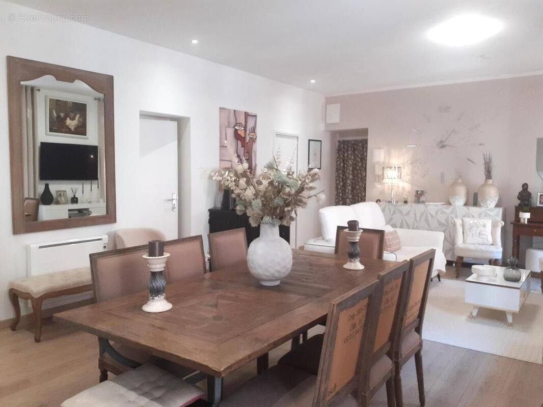   - Appartement à DRAGUIGNAN