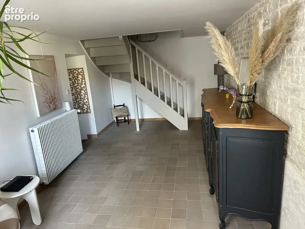 Houlette, superbe maison charentaise de 300m2 rénovée avec goût. - photo 7
