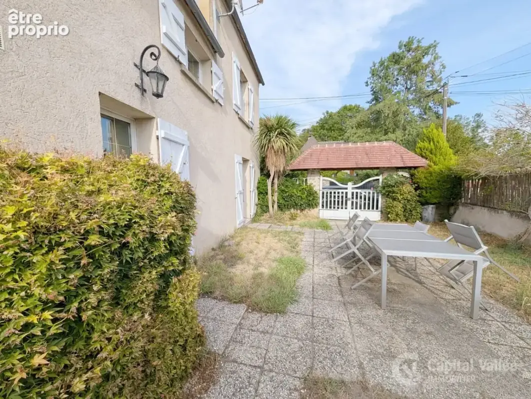 Meulière rénovée, 120 m2, 4 chambres, jardin arboré de 727 m2 et garage, au calme - photo 4