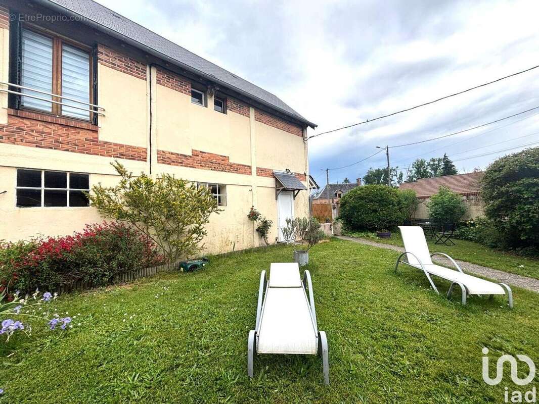 Photo 9 - Commerce à BRINON-SUR-SAULDRE