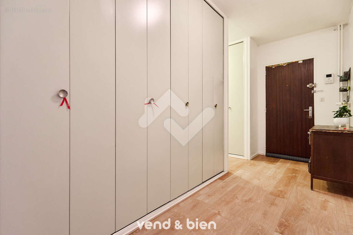Appartement T4 de 75 m2 avec loggia et cave - photo 14