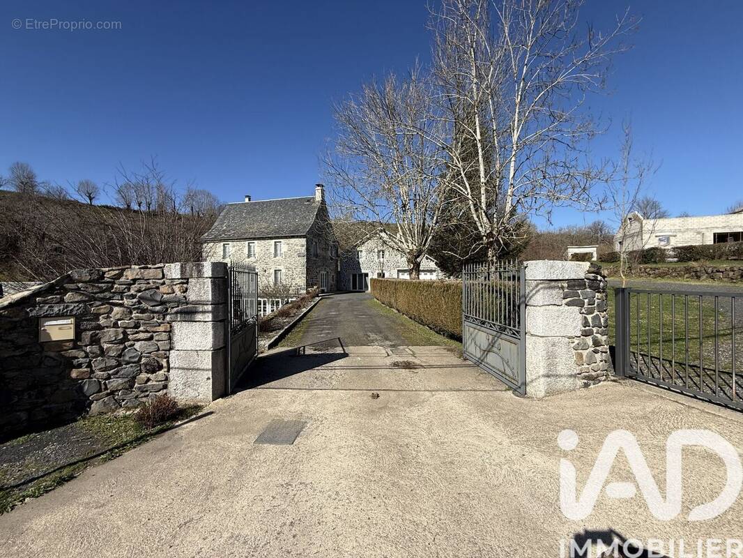 Photo 1 - Maison à LAGUIOLE