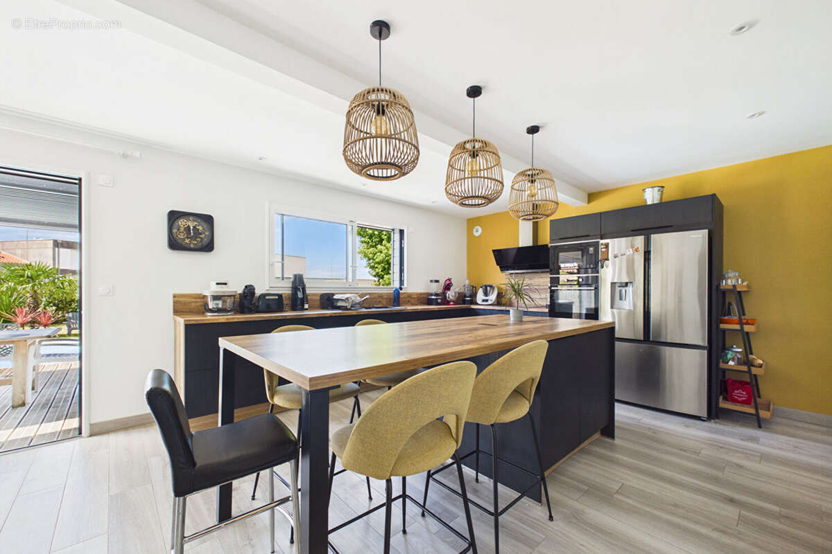 Maison de plain-pied de 2021 - 3ch et 1 bureau + studio - piscine - photo 5