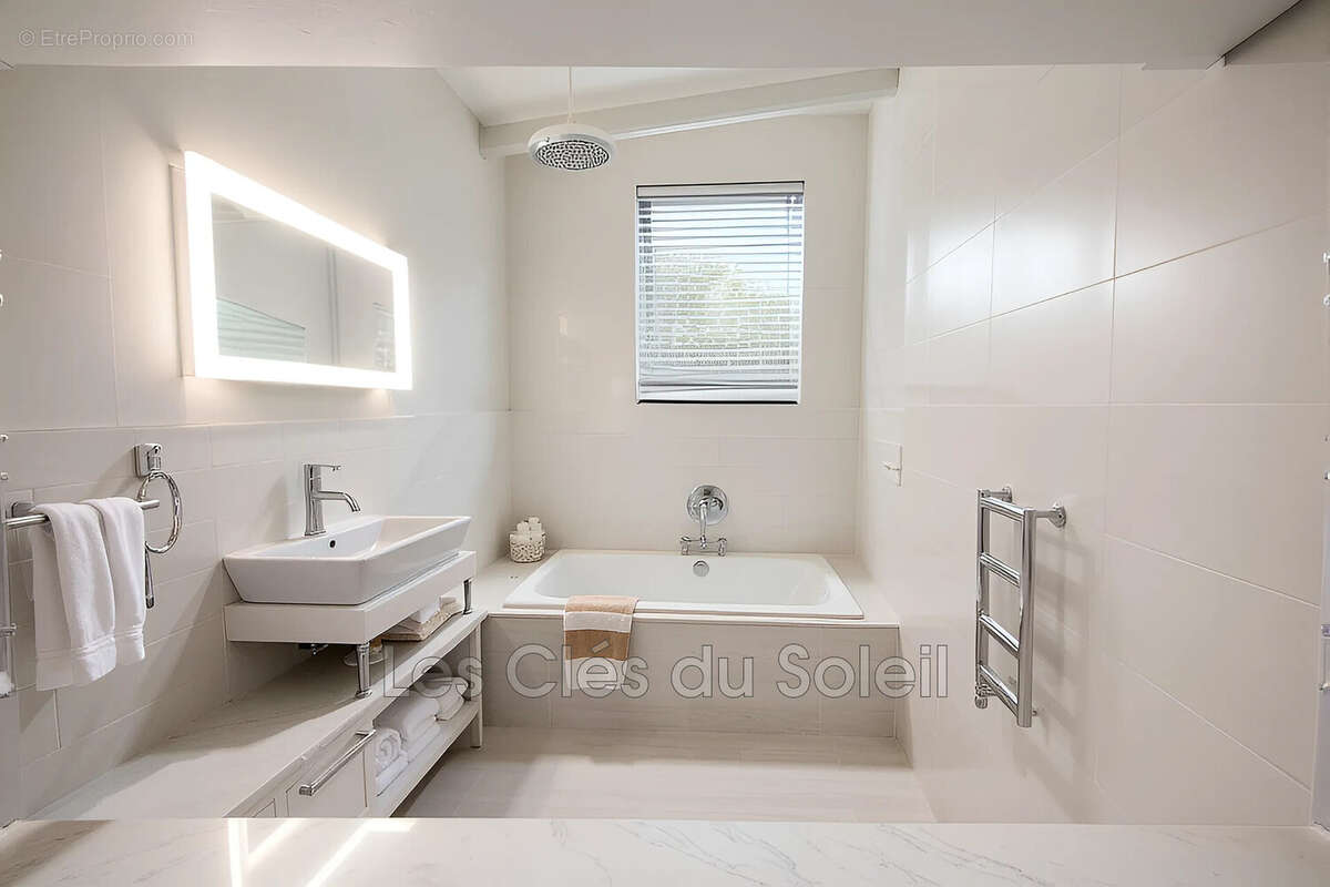 Appartement à LA VALETTE-DU-VAR