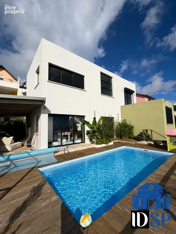 Maison à LES TROIS-BASSINS