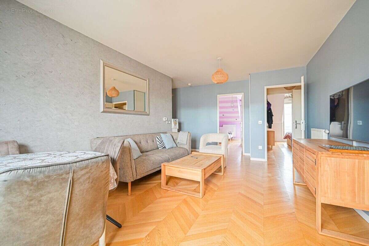 Appartement 58 m² à Creteil  - photo 2
