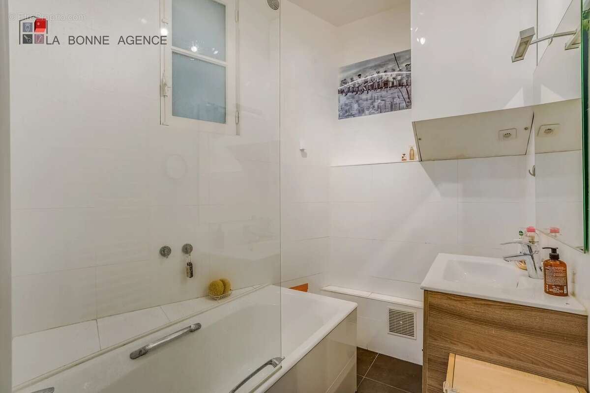 Appartement à PARIS-8E