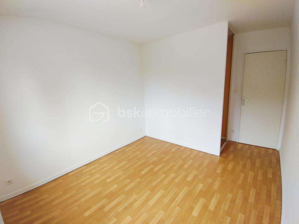 Maison familiale de 125 m² sur 1 099 m² de terrain – Lapalisse - photo 7
