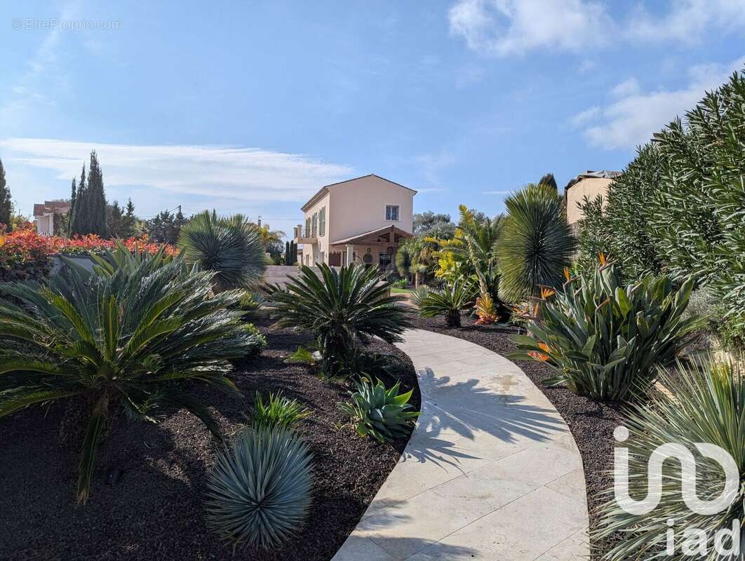 Photo 2 - Maison à ANTIBES