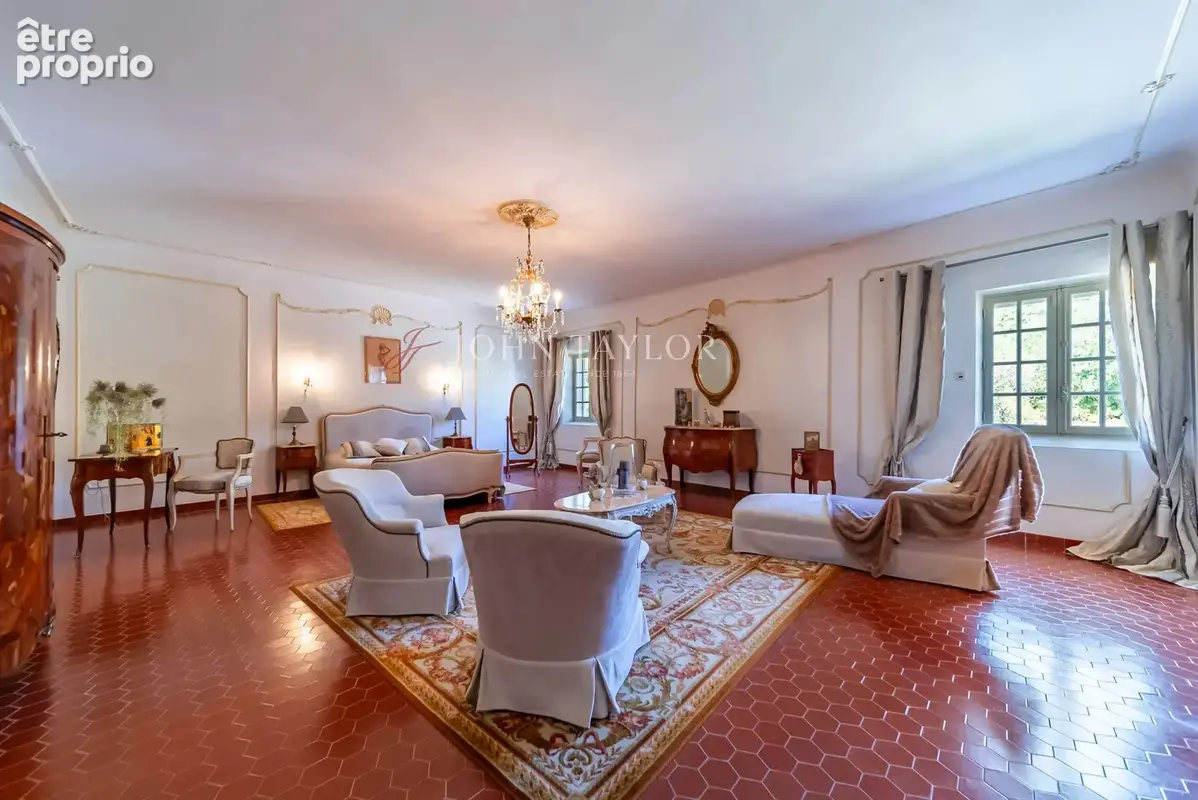 Propriété de prestige en pierre à vendre à Gordes  Vue panoramique sur le Luberon - photo 3