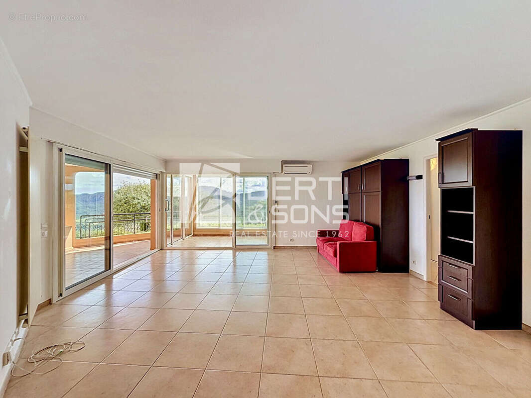 Exclusivite - mandelieu domaine le grand duc -  appartement 3 pieces rdj surélevé et jardin avec vue mer et esterel ! - photo 6