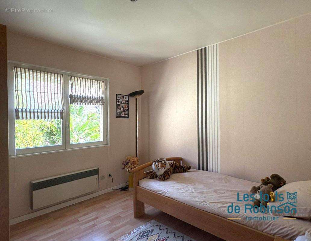 Maison à LE PLESSIS-ROBINSON