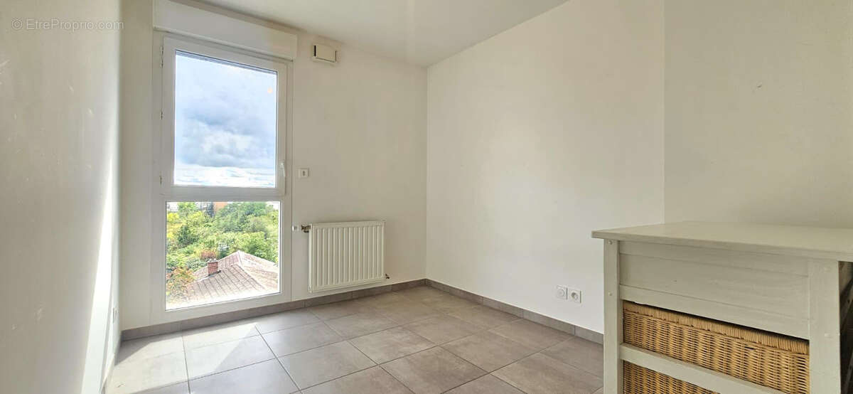 Appartement à DECINES-CHARPIEU