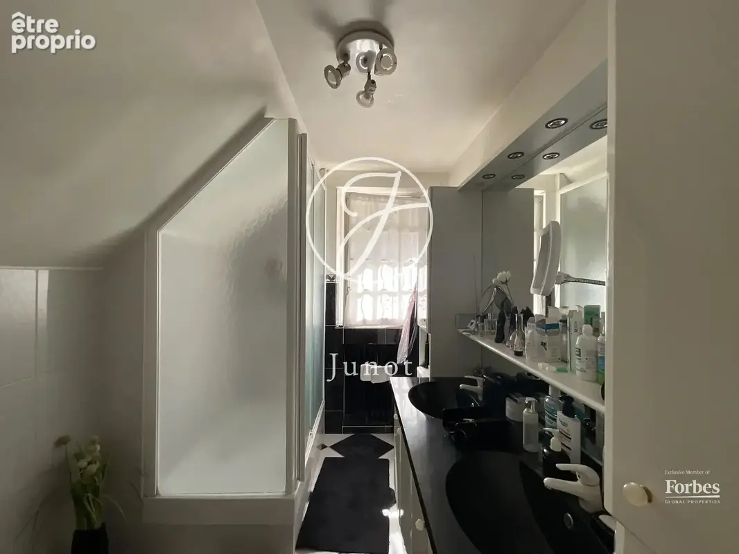 Marcq en Baroeul - CLEMENCEAU HIPPODROME - Maison individuelle - 8 pièces – 330,35m² - 6 chambres - Bureau - Jardin - Garage et  - photo 11