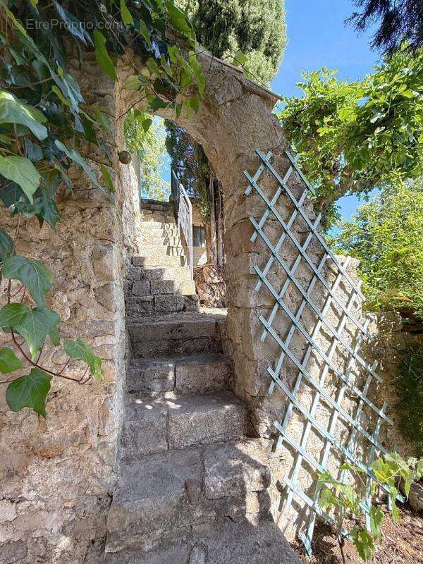 Maison à SOLLIES-VILLE