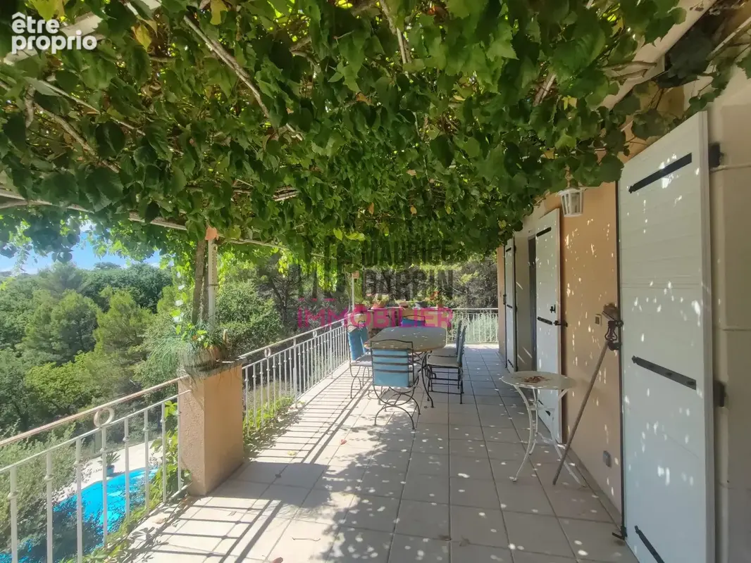 Maison 5 pièces 233 m² à vendre à Malemort-Du-Comtat (84570) - photo 2