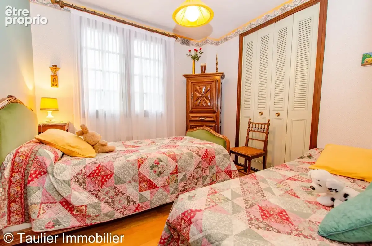 ST VÉRAND - Élégante maison familiale 6 chambres - photo 21