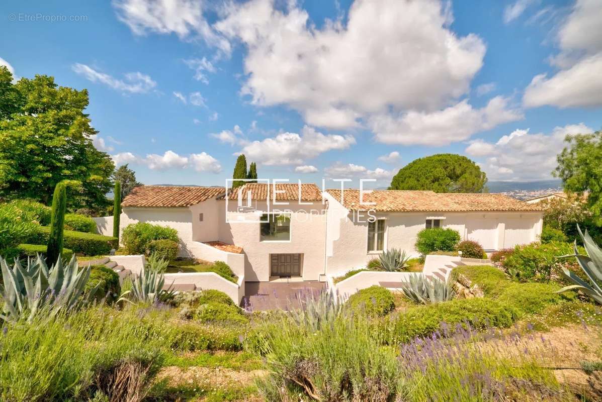 Maison à MOUANS-SARTOUX