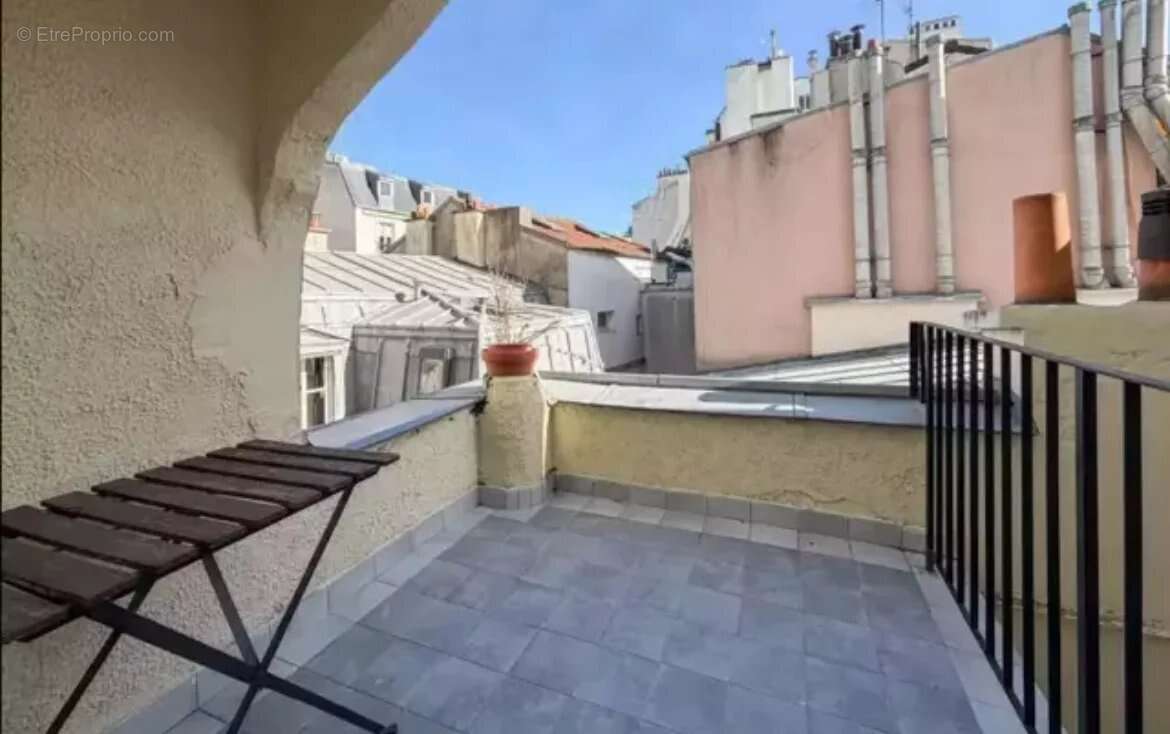 Appartement à PARIS-14E