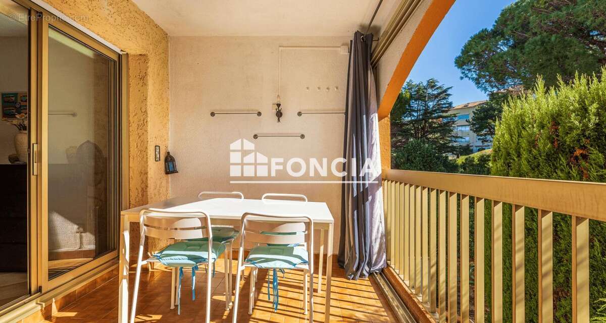 Appartement à SIX-FOURS-LES-PLAGES