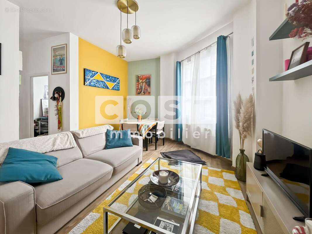 Appartement à COLOMBES