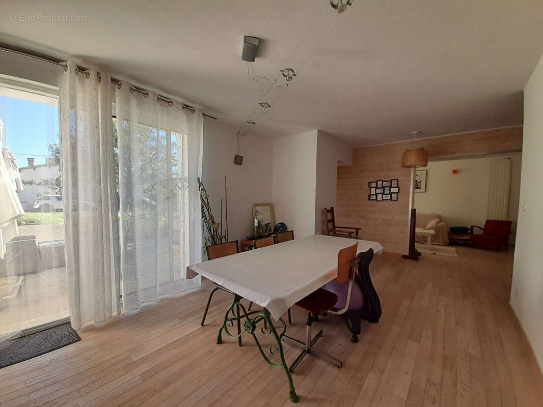 Maison  5 pièce(s) à BEAUMONT les VALENCE - photo 5