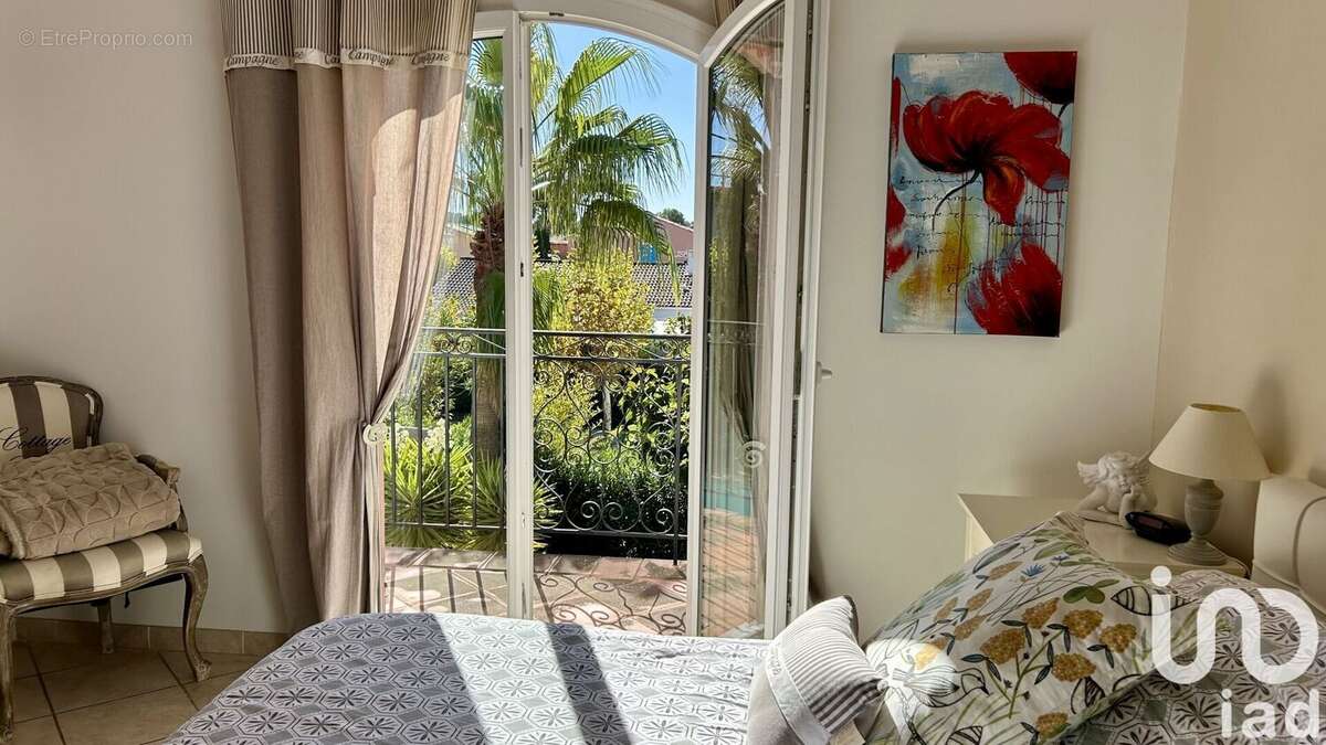 Photo 2 - Maison à LA LONDE-LES-MAURES