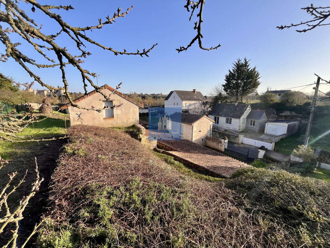 Maison à MONTREUIL-BELLAY