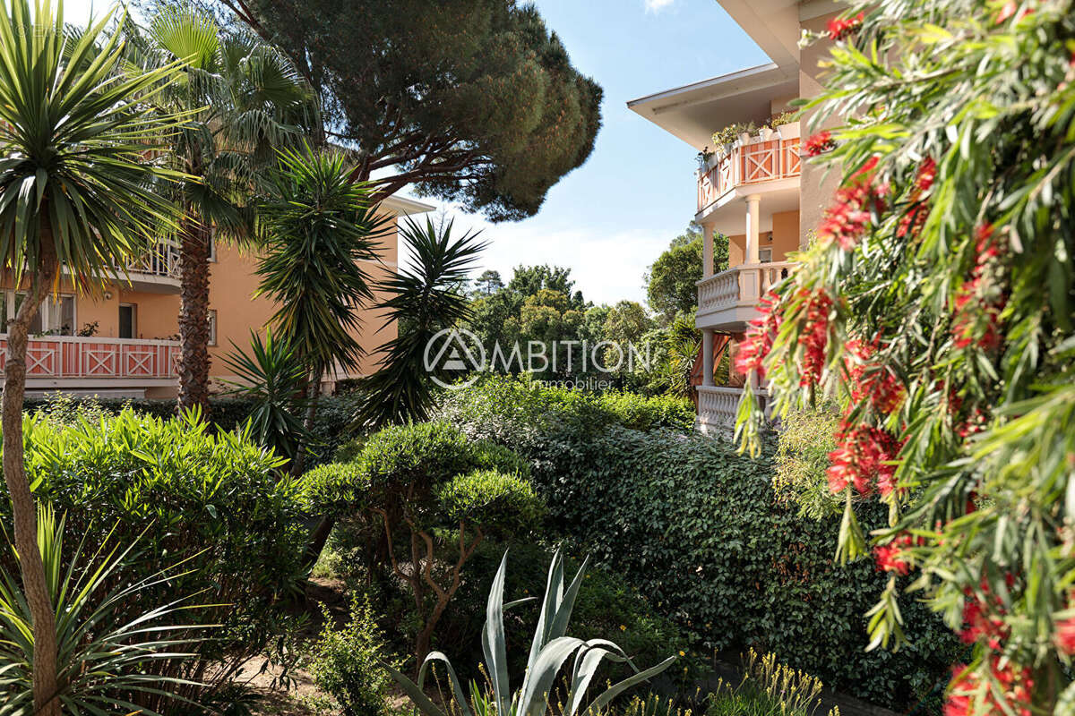 À vendre : Appartement 4 pièces avec parking privé à Fréjus avec piscine - photo 18