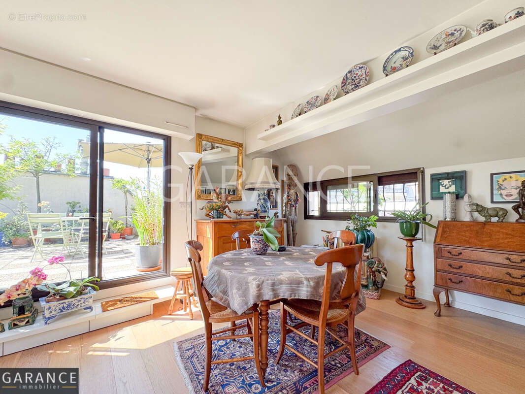 Appartement à PARIS-12E