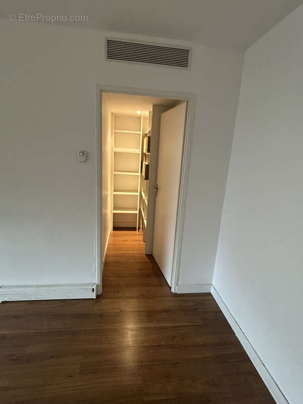 Appartement à MARSEILLE-6E