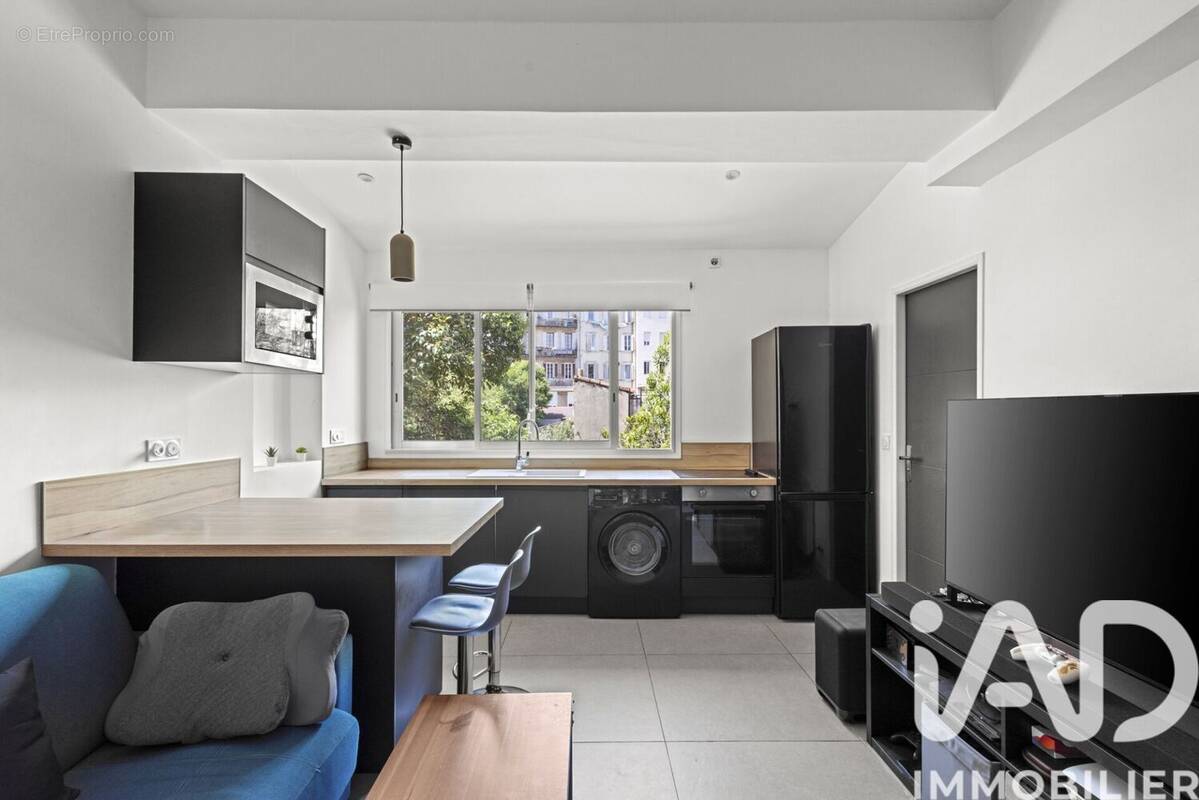Photo 1 - Appartement à MARSEILLE-6E