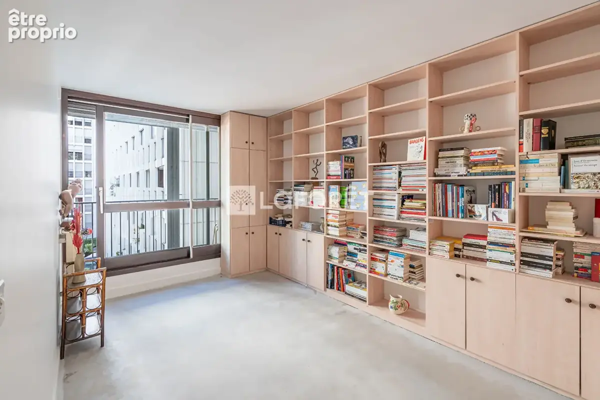 Paris 15e - Citroën-Boucicaut / Lourmel - 149,60 m² traversant, cinq chambres et trois balcons - photo 8