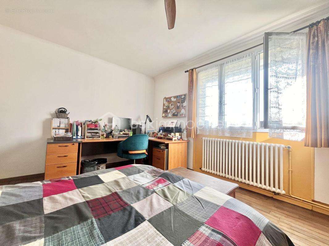 Maison familiale de 150m2 sur un terrain de 930m2 - photo 8