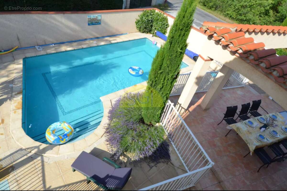 Maison à SAINT-GENIS-DES-FONTAINES