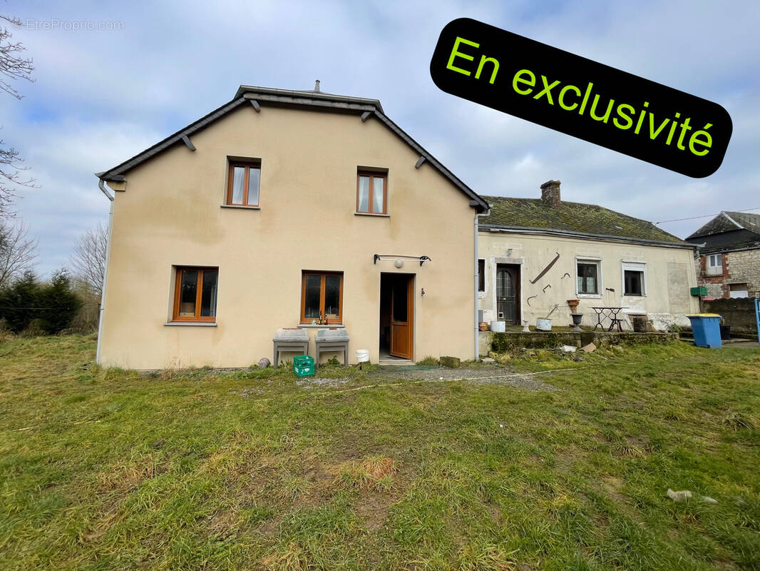 Maison à AUBENTON