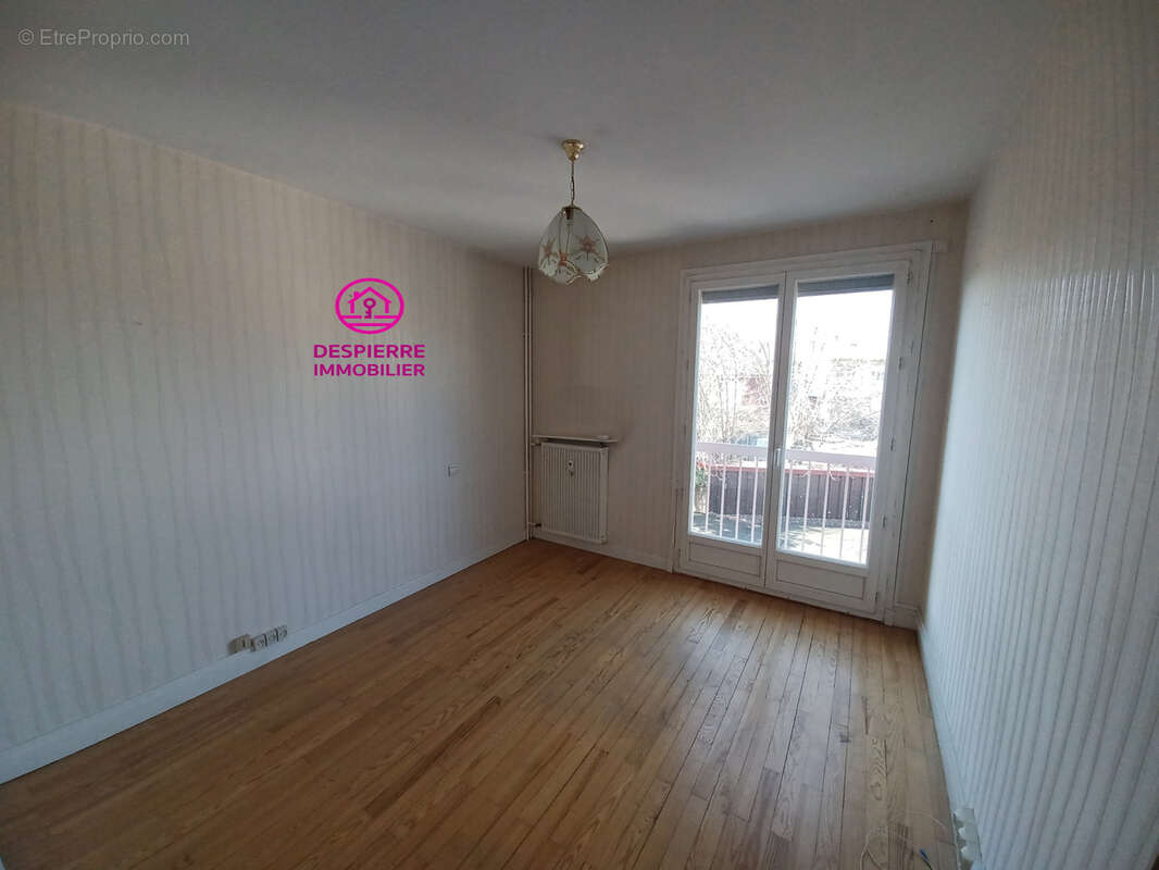 Appartement à ROUSSILLON