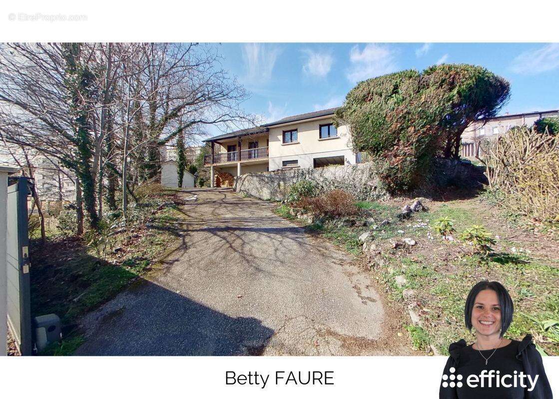 Maison à SAINT-GENEST-LERPT